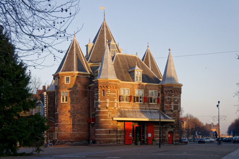 The 'Waag' in the morning sun