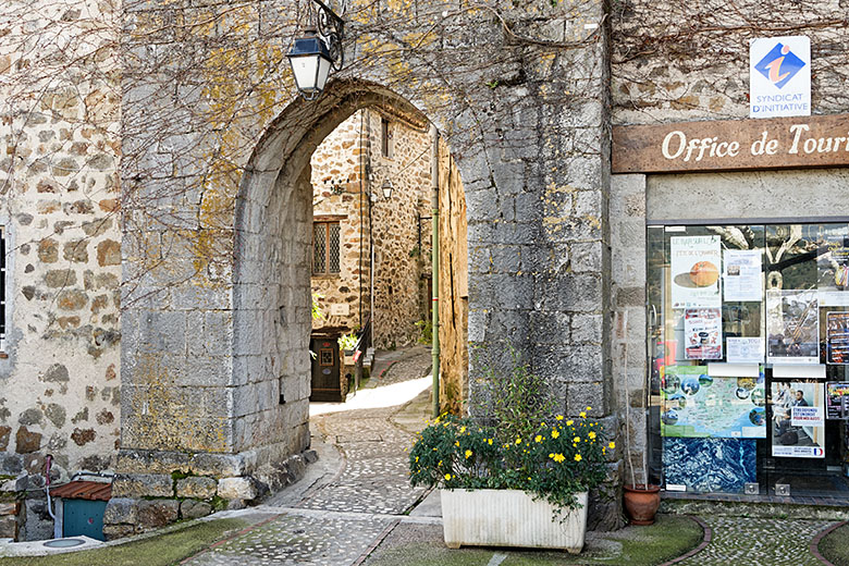 The 'Rue du Portail' and the old gate