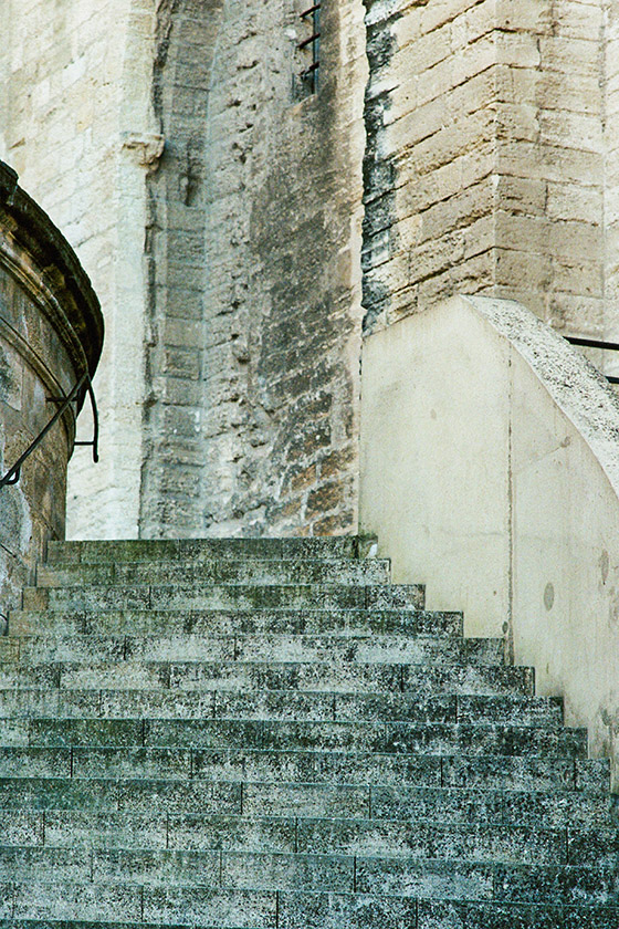 One of the ways to the palace entrance
