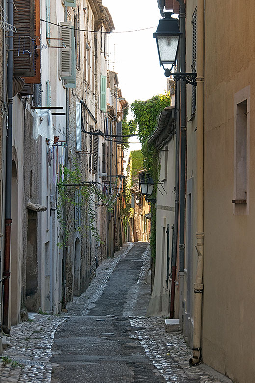 'Rue Basse'