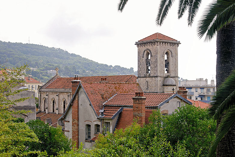 Sainte Philomène seen from the Place Bellevue