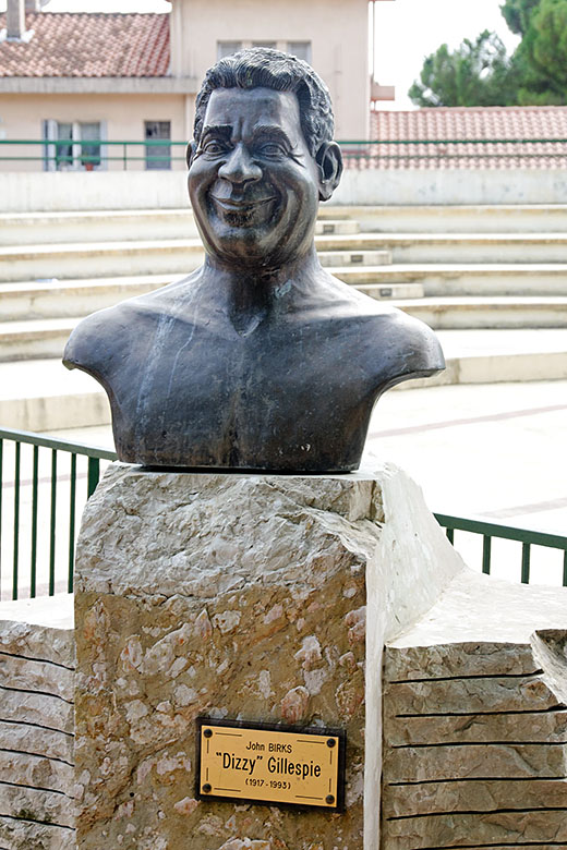 Statue in the Tivoli garden