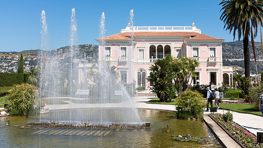 Water displays accompanied by classical music