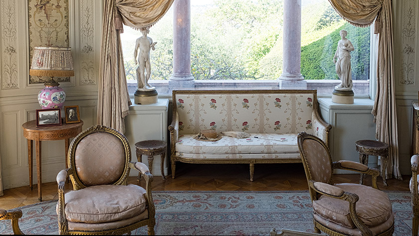 The Rotunda, part of the master bedroom