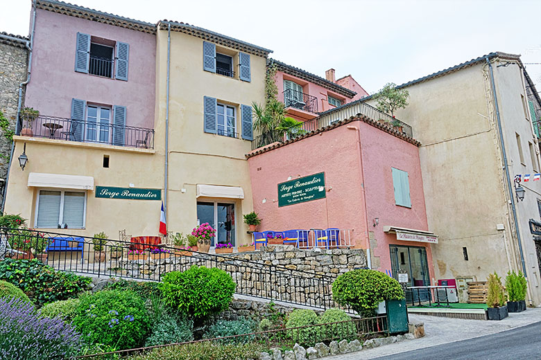 Old houses are often restored in a variety of colors