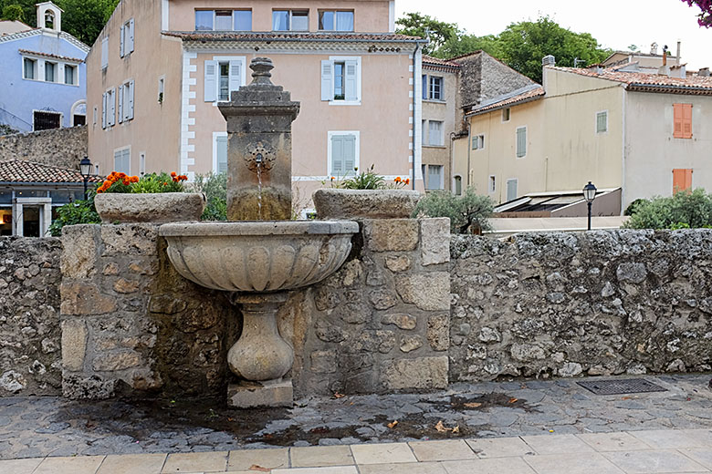 Water fountain on the 'Place de l'Eglise'