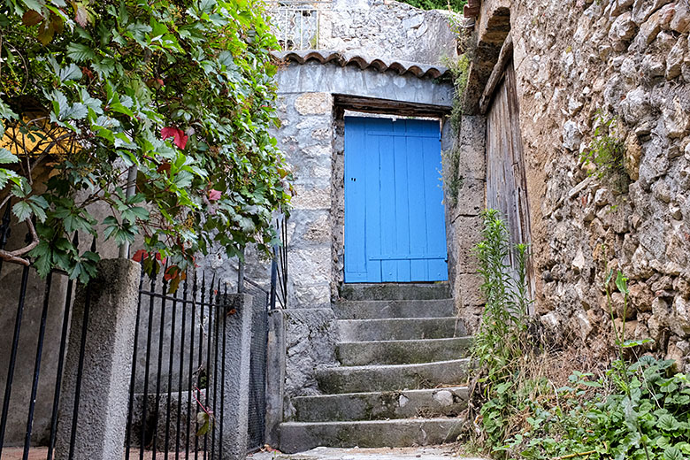 Blue door on the 'Rue de la Clappe'