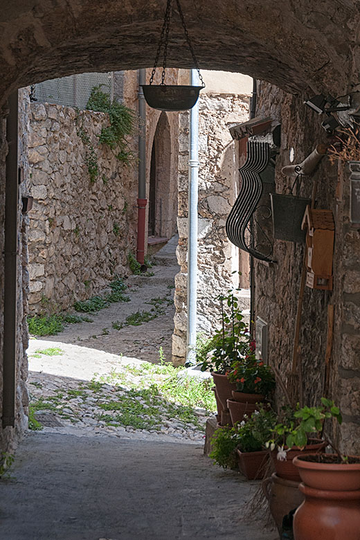 "Rue des Jardins"