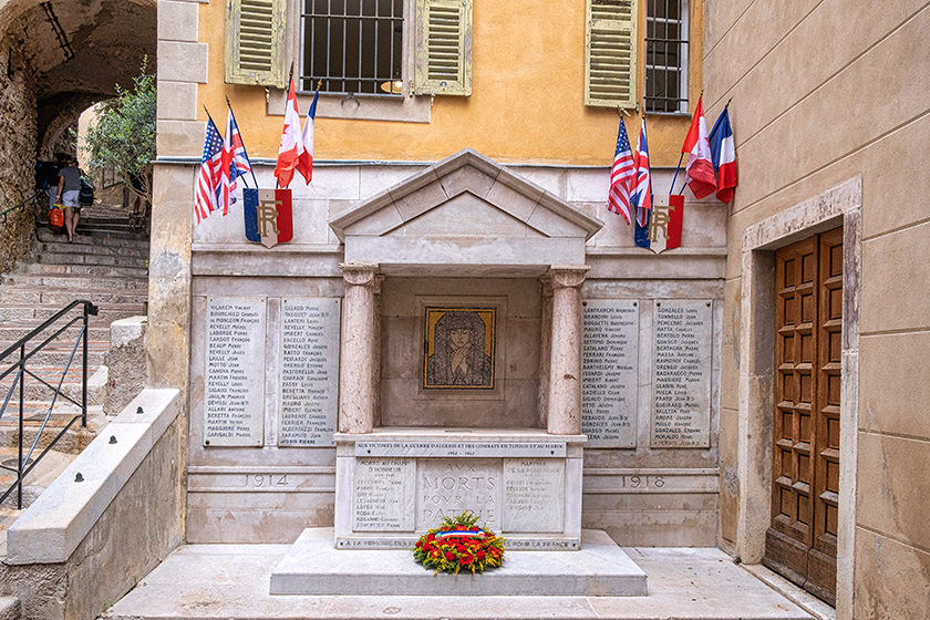 The monument to those who fell in two world wars