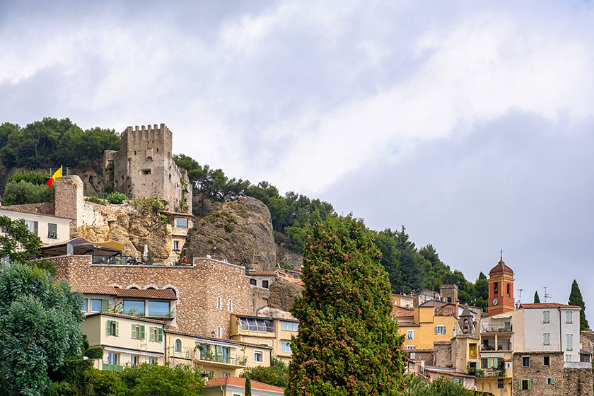 On the way down to the railway station, one last look at the castle