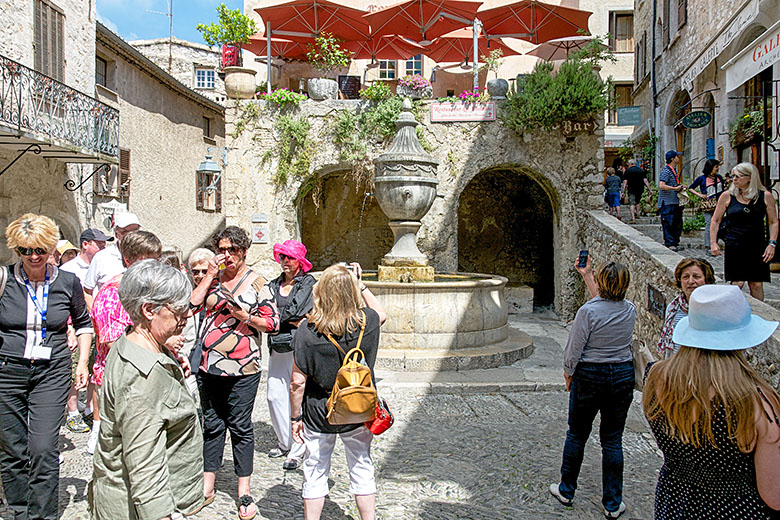 ...'Place de la Grande Fontaine', located ...