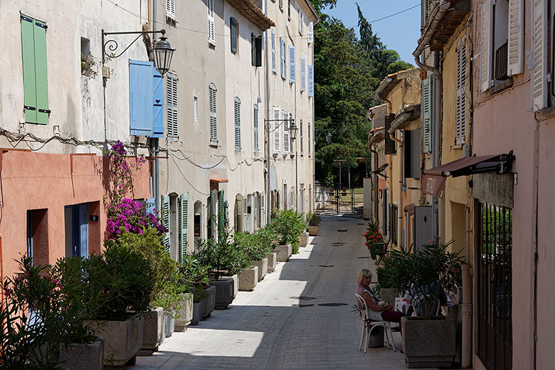 Looking down the 'Rue des Bouchonniers'