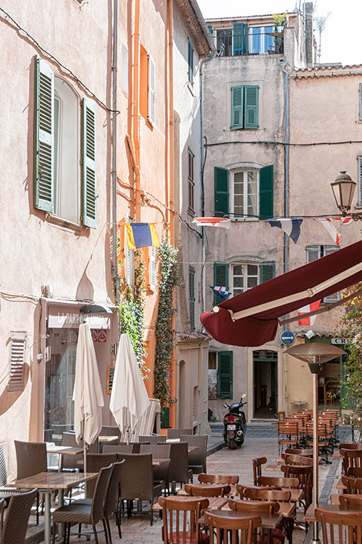 On the 'Rue de l'Église'