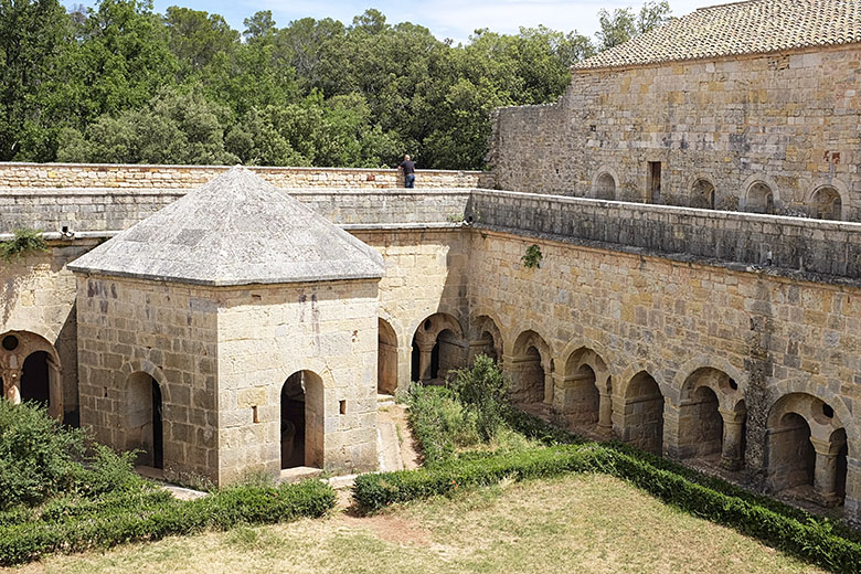 The covered fountain from above