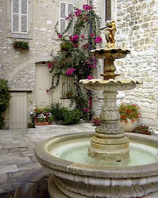 Fountain in front of the "mairie"