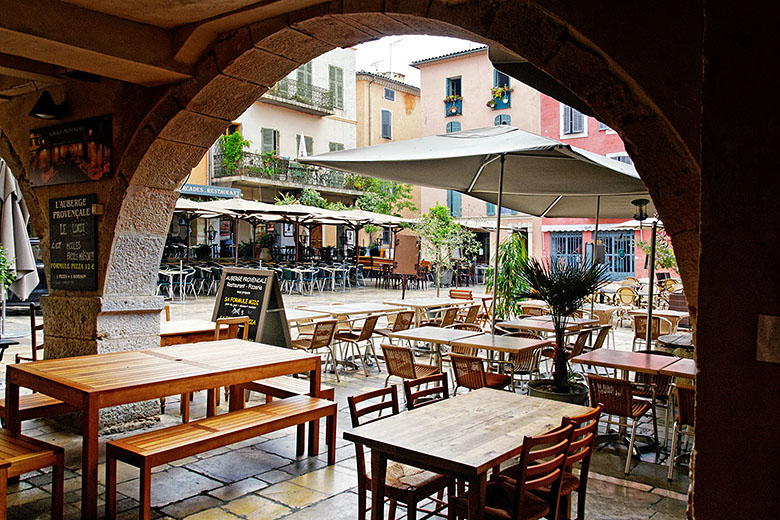 View from the 'Auberge Provençale' on the 'Place des Arcades'