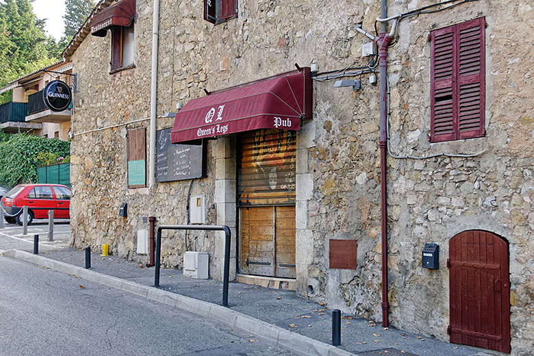 The Queen's Legs pub is not likely to be open at 8:53 a.m.