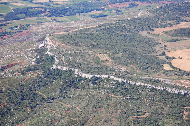 The rock-lined 'Plateau du Cengle'