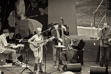 Gabriel Harris, Joan Baez, Todd Phillips, and Dirk Powell