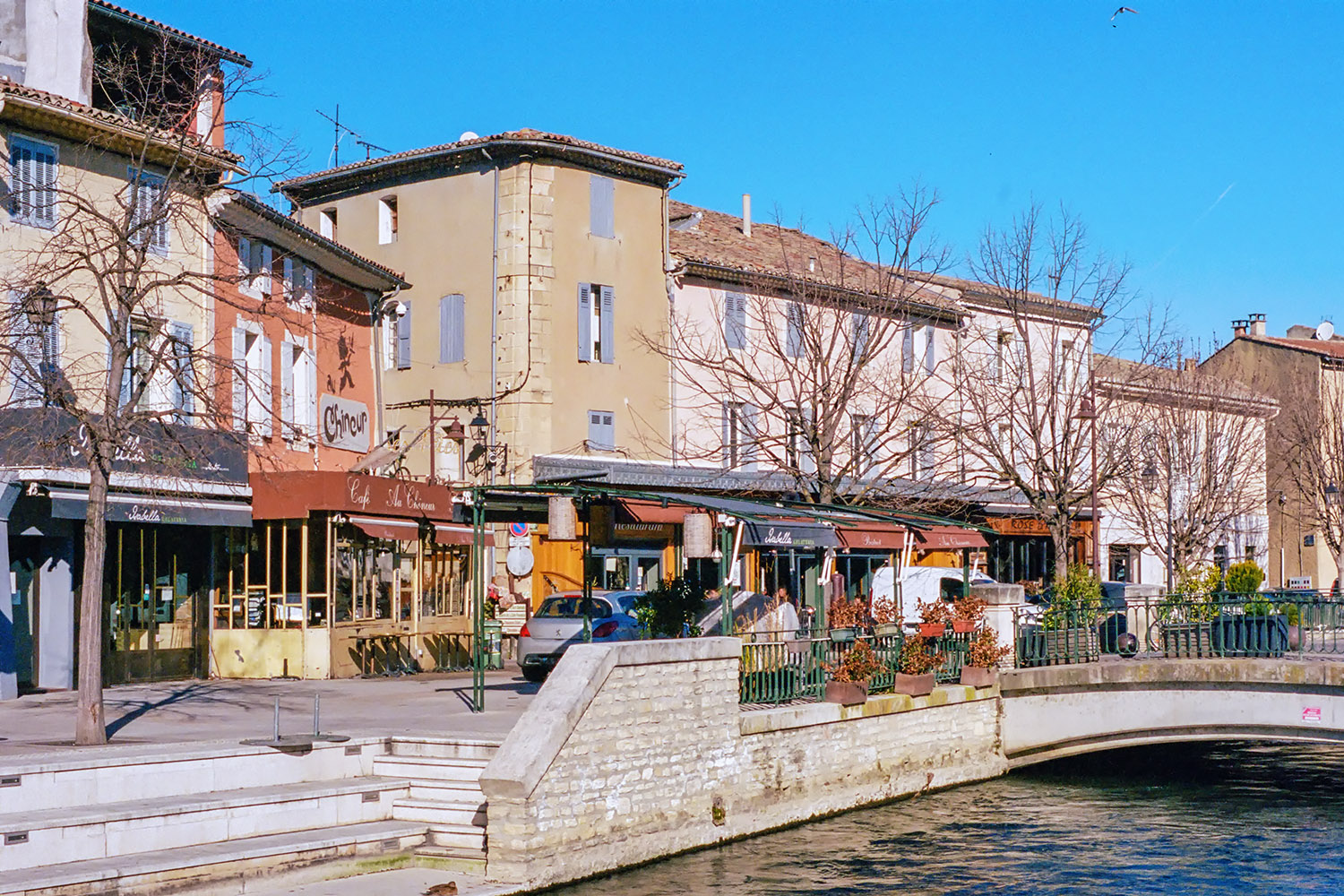 >L'Isle-sur-la-Sorgue, looking toward the 'Esplanade Robert Vasse'