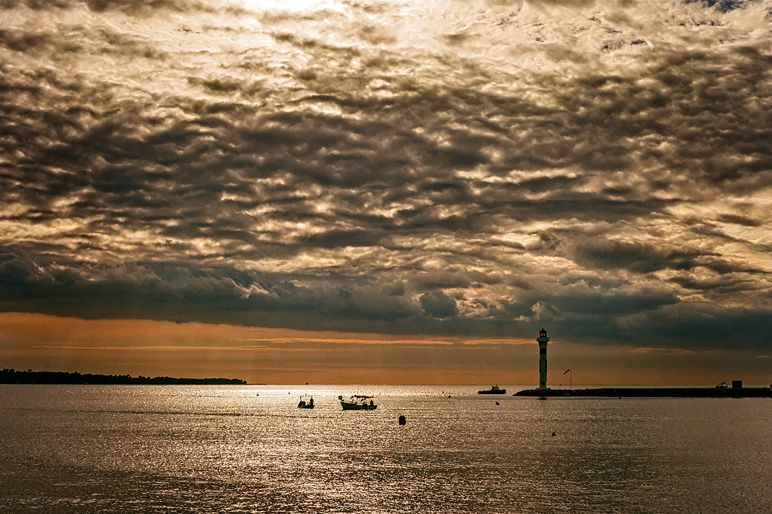 Cannes, looking fron the Croisette to the harbor entrance