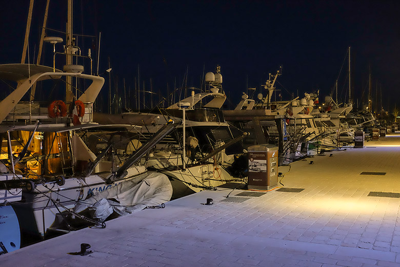 April 10, 8:50 PM: The Quai Saint-Pierre