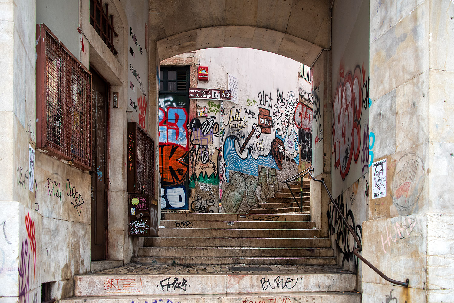 Steps to São Jorge Castle