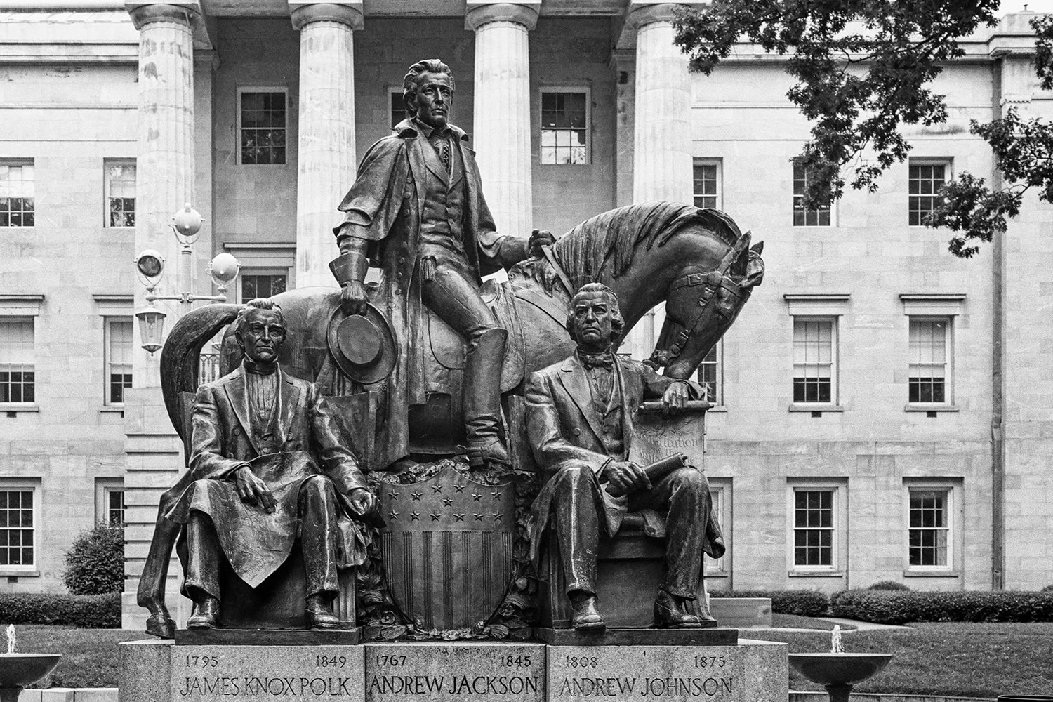 Monument to three US Presidents born in North Carolina