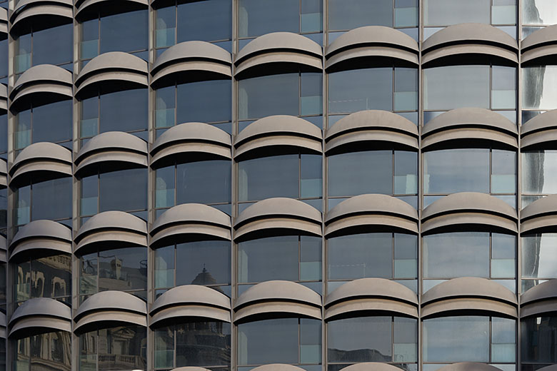 Building with "eyelids" on 'Plaça de Francesc Macià'