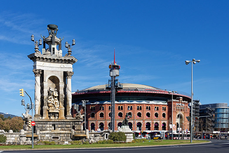 Bullring turned shopping center in the 'Plaça d'Espanya'