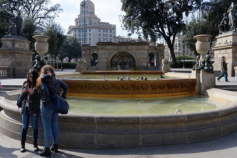 Back on 'Plaça de Catalunya'