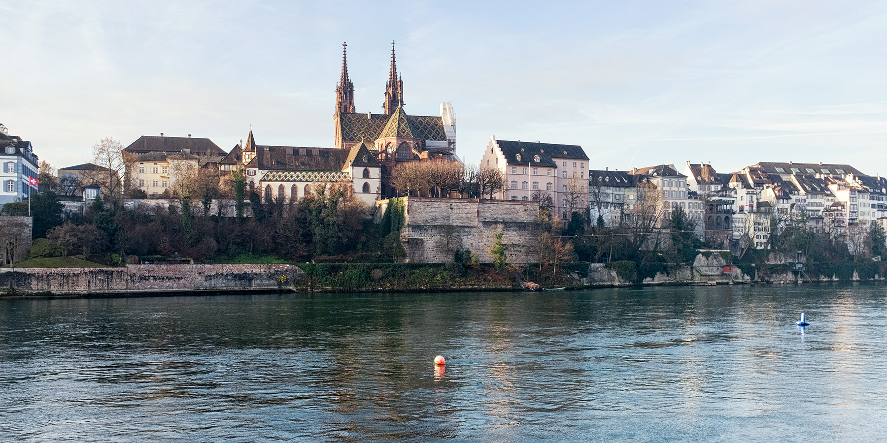 The cathedral seen from across the Rhine