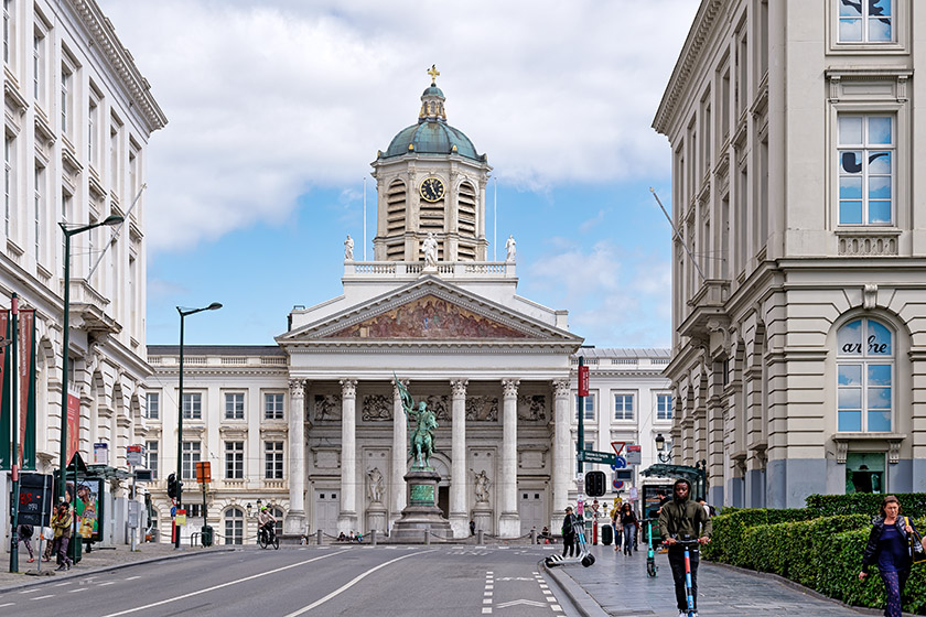 Heading to the 'Place Royale' with its Godfrey of Bouillon statu