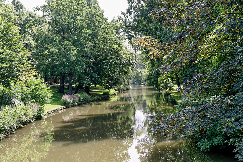 Small park on the short walk from the station to the center of town