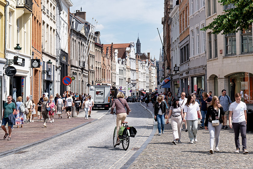 'Steenstraat' (Stone Street) is busy, but it's mostly pedestrian traffic