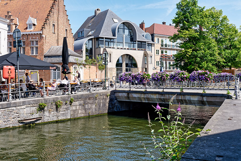 Along the 'Groenerei', the Green Canal