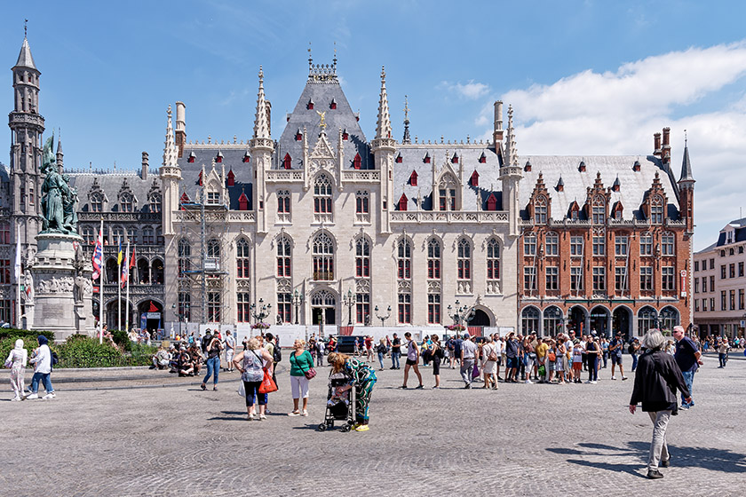 Back on Market Square in front of City Hall and the main Post Office