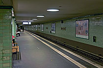 'Unter den Linden' subway station, 1:07 AM
