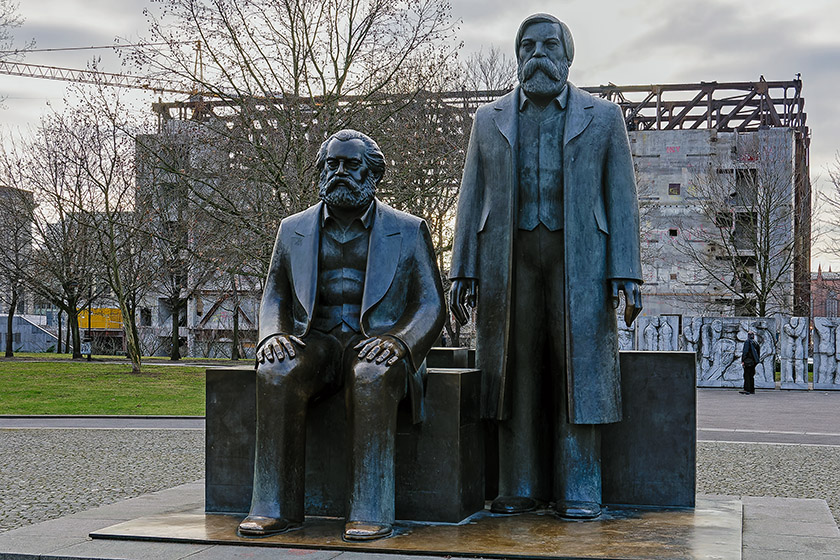 Alexanderplatz: Marx and Engels