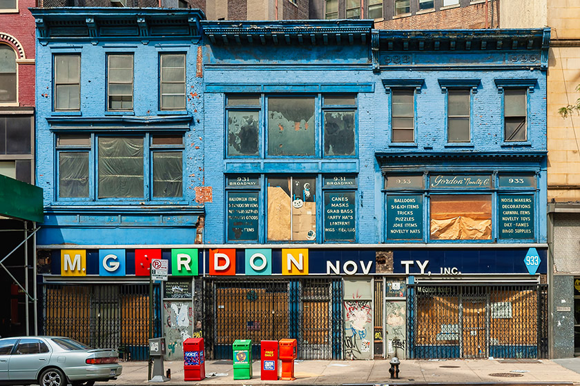 Between 22nd and 21st Street