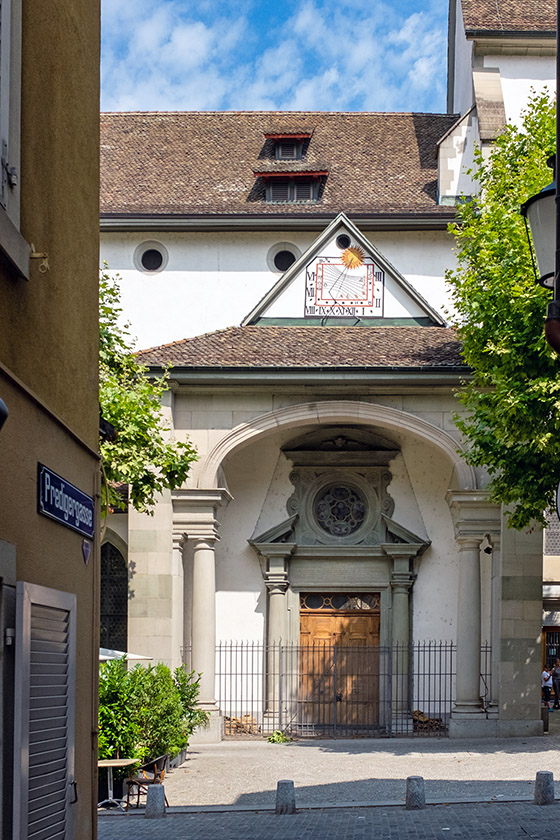 ...leads to the side of the Predigerkirche.