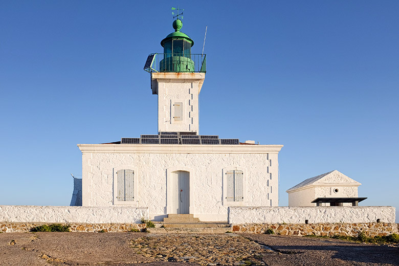 7 AM: The L'Île Rousse lighthouse in the morning sun