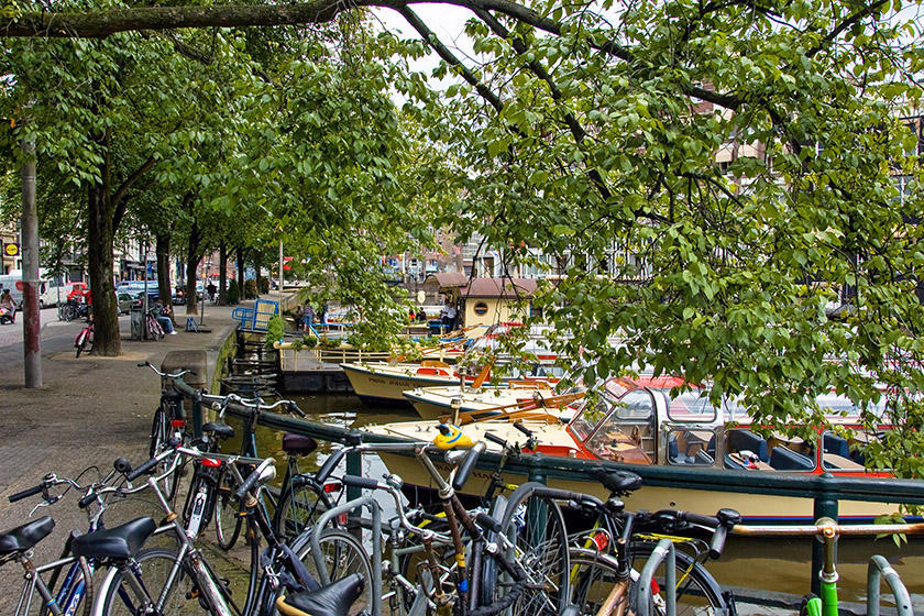 Bikes 'n' boats