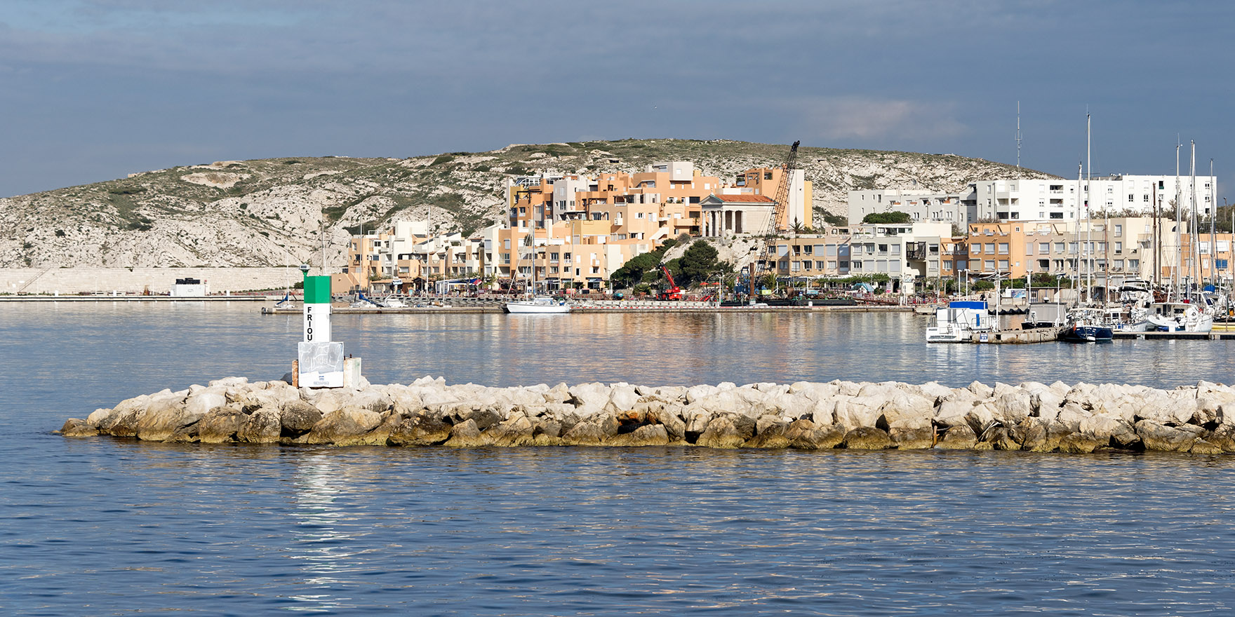 Approaching the harbor of Frioul