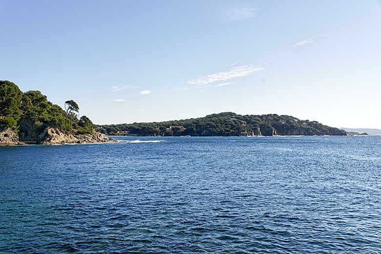 Looking towards the 'Île du Grand Ribaud'