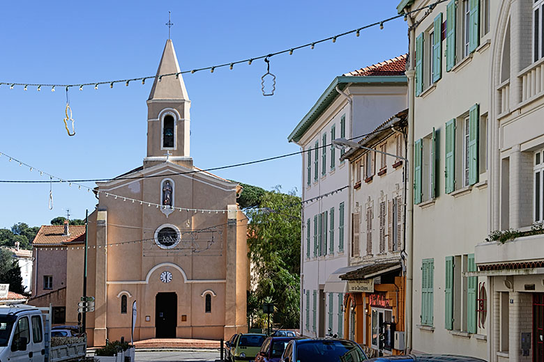 The 'Place Saint Pierre' and the church of the same name