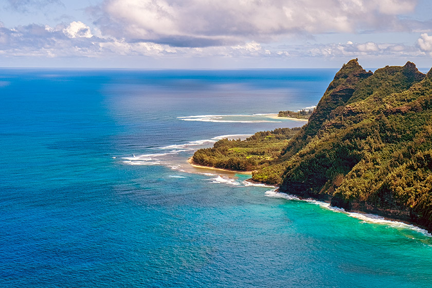 The many colors of the Pacific Ocean