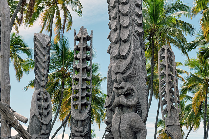 Inner Court Ki‘i (images) at Hale o Keawe