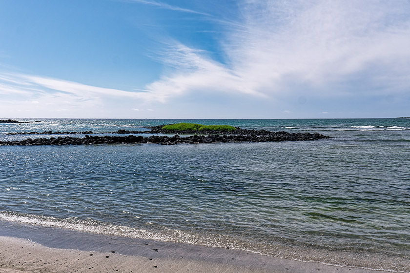 Looking from Honokōhau Beach to the Aiopio Fishtrap