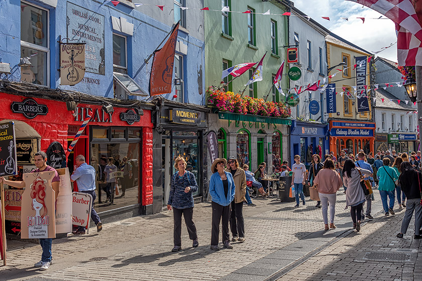 Strolling down High Street